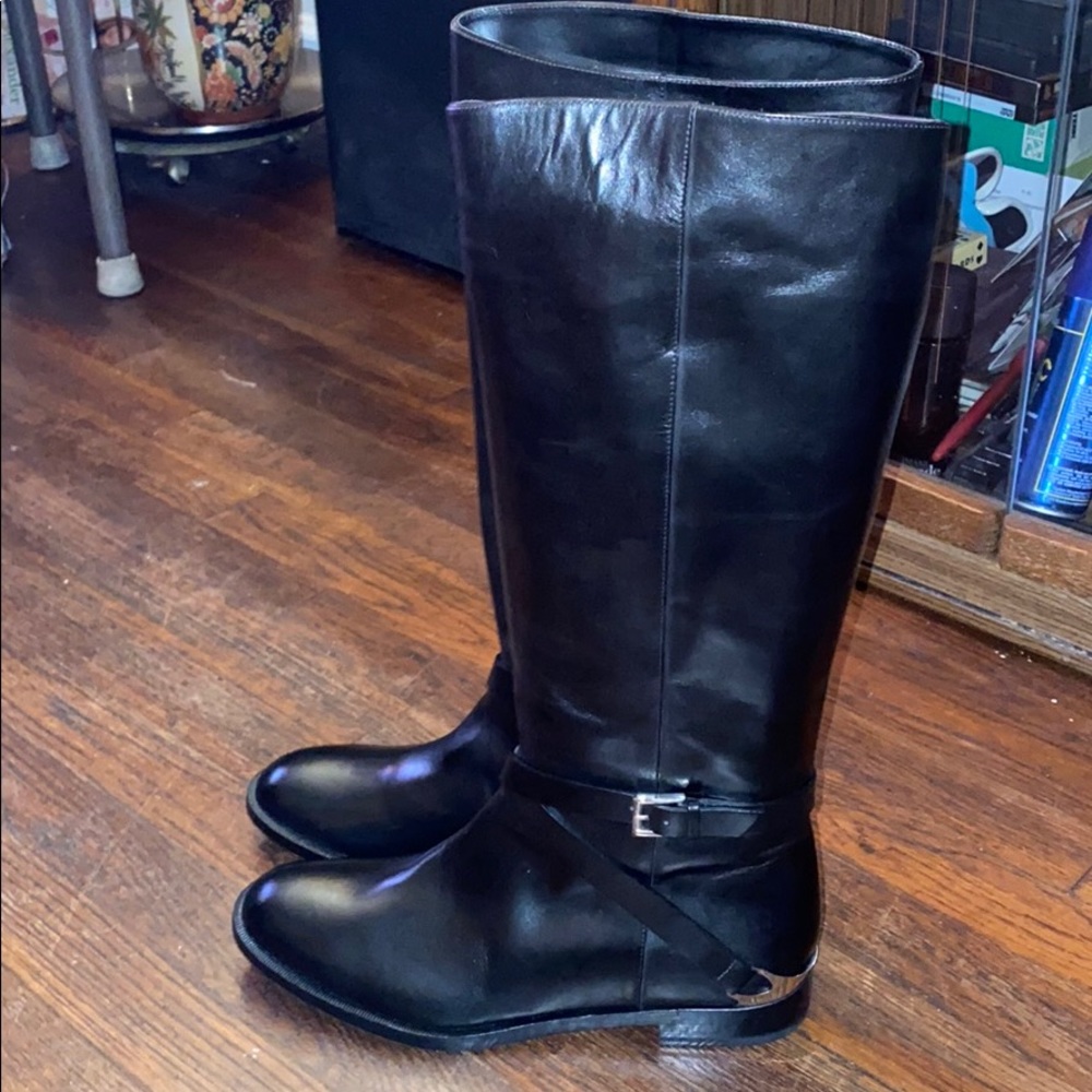Woman shoes
